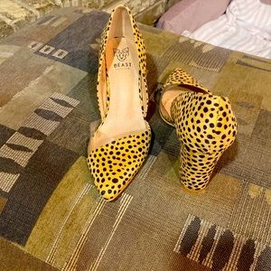 Adorable heels size 8
